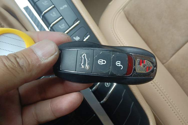 Used Porsche Macan 2017 Macan 2.0T Vehicle Key