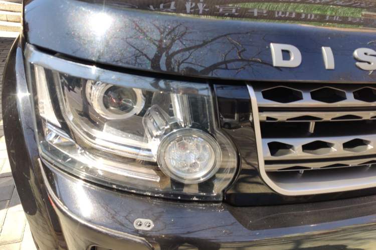 Used Land Rover Discovery 2016 3.0 SC Obsidian Black Heritage Edition HSE