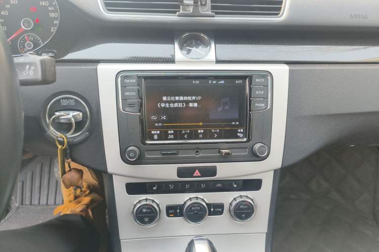 Used Volkswagen Magotan 2012 1.8TSI Luxury Model
