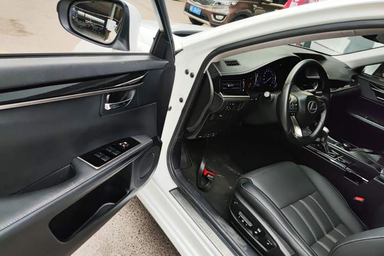 Used Lexus ES 2015 200 Elite Edition Driver Seat