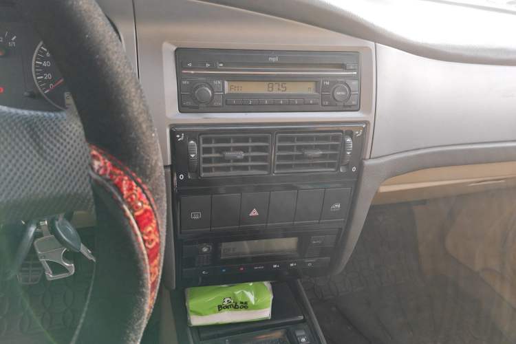 Used Volkswagen Santana Vista 2008 1.8L Manual Comfort Edition Audio And AC Panel