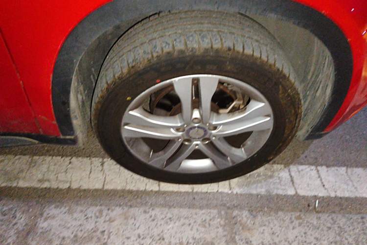 Used Mercedes-Benz GLA 2016 GLA 200 Sport Edition Right Front Wheel Hub