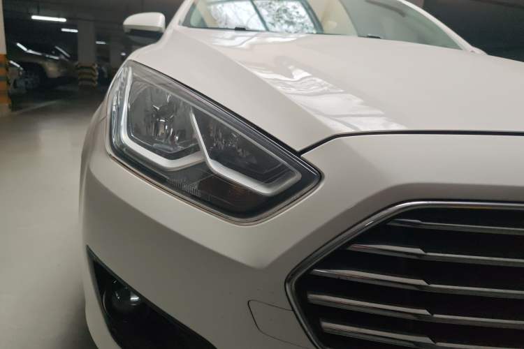 Used Ford Escort 2015 1.5L Automatic Comfort Edition
