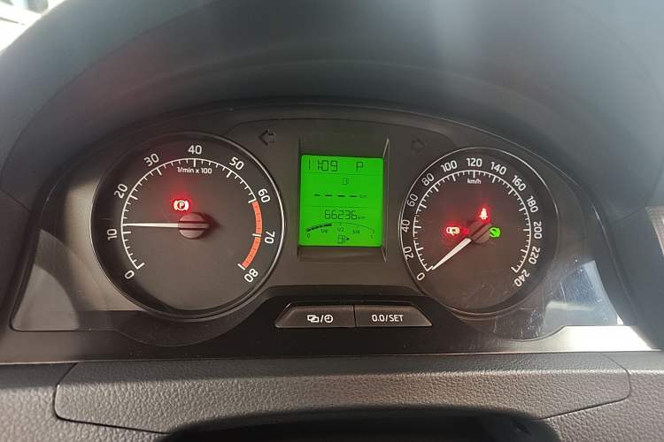 Used Skoda Rapid 2016 1.6L Automatic Chuanxing Edition Instrument Cluster