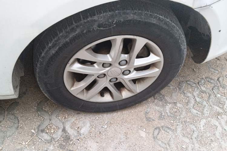 Used Geely Auto Emgrand 2016 Sedan 1.5L Manual Luxury Model