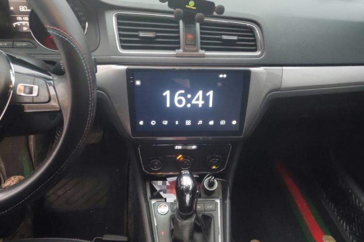 Used Volkswagen Gran Lavida 2017 180TSI DSG Comfort Edition Audio And AC Panel