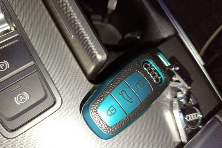 Used Audi A6L 2021 40 TFSI Luxury Prestige Edition Vehicle Key