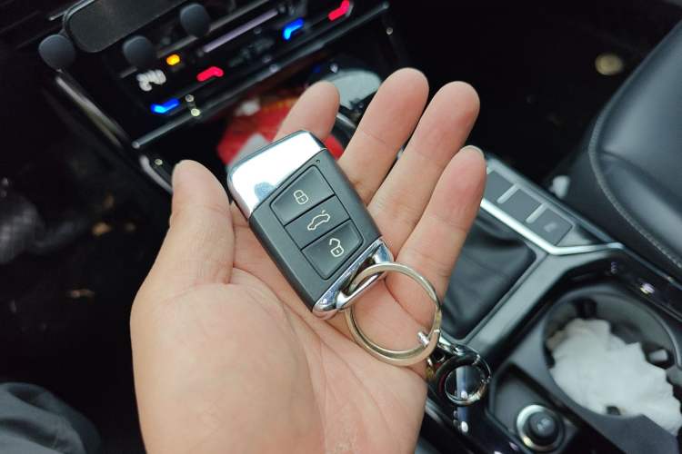 Used Volkswagen Passat 2023 330TSI Starry Elite Edition Vehicle Key