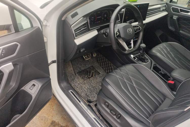 Used Volkswagen Tiguan L 2023 Restyled 330TSI Automatic Two-Wheel Drive R-Line Enhanced Comfort Version Driver Seat