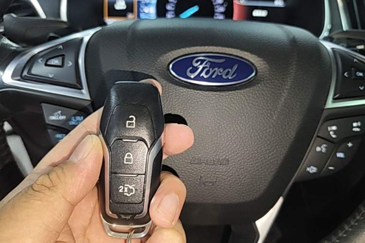 Used Ford Edge 2015 2.0T GTDi 4x4 High-Grade Model