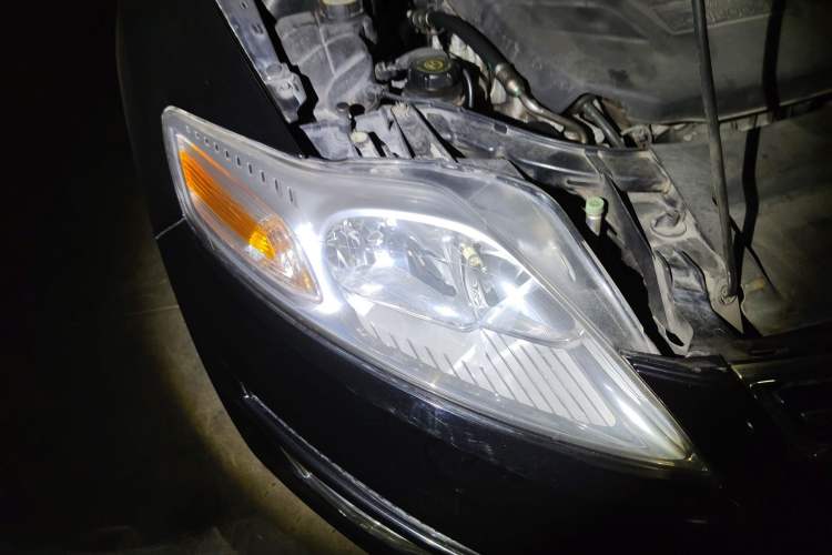 Used Ford Mondeo 2011 2.0L GTDi 200 Fashion Edition Right Front Headlight