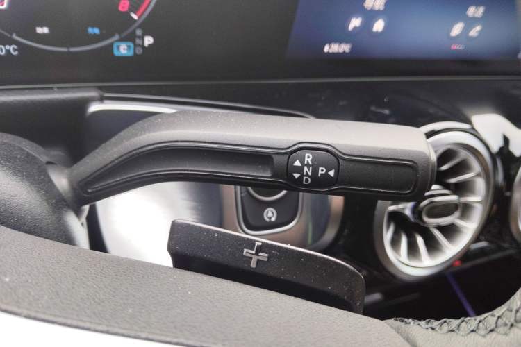 Used Mercedes-Benz GLB 2025 GLB 220 Sport Edition