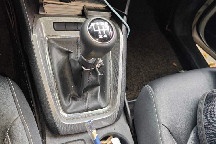 Used Roewe RX3 2018 1.6L Manual Flagship Edition Gear Lever