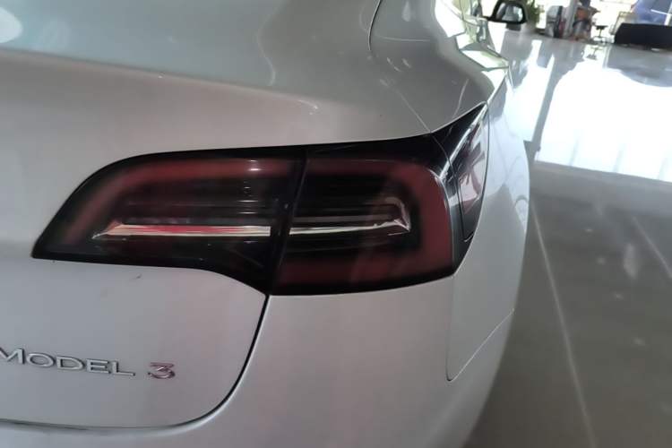 Used Tesla Model 3 2022 Rear-Wheel-Drive Version Right Rear Taillight