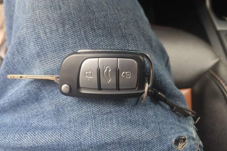 Used JAC Refine S3 2014 1.5L CVT Luxury Smart Model
