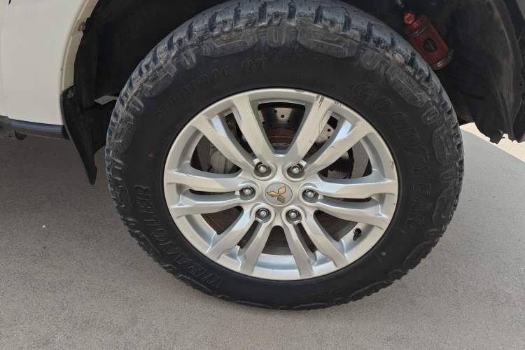 Used Mitsubishi Pajero 2018 V97 3.8L 5-Door GLS Sunroof Single-Difference Model – Middle East
