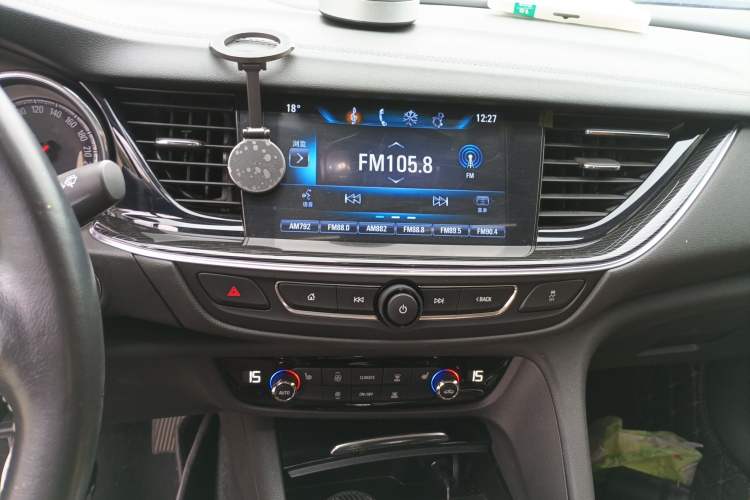 Used Buick Regal 2019 20T Elite Version China VI Standard Audio And AC Panel