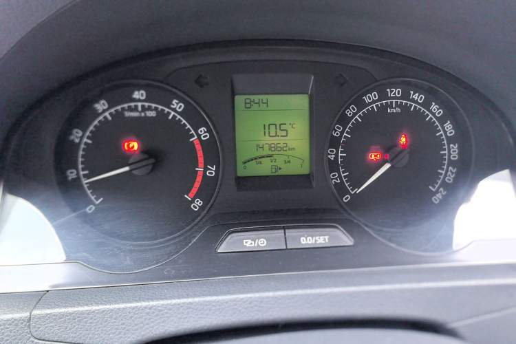 Used Skoda Rapid 2016 1.6L Manual Front-Wheel-Drive Version