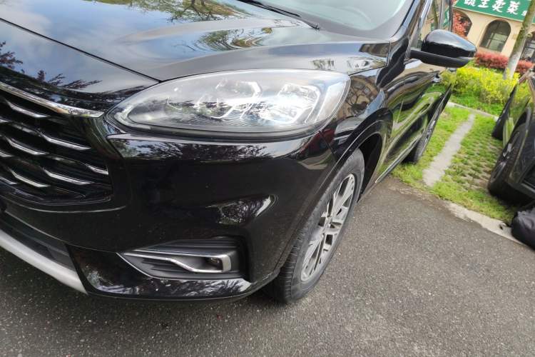 Used Ford Escape 2020 EcoBoost 245 Four-Wheel Drive Luxury Edition Left Front Headlight