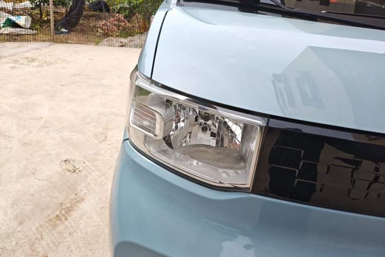 Used Wuling Hongguang MINIEV 2020 Enjoyment Model Lithium Iron Phosphate Right Front Headlight