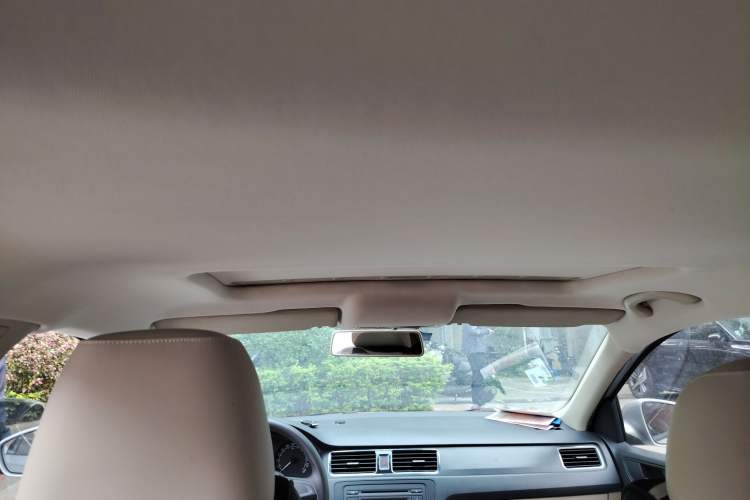 Used Skoda Rapid 2013 1.6L Manual Smart Selection Model