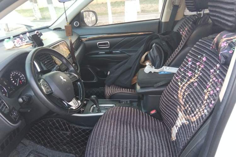 Used Mitsubishi Outlander 2019 2.0L Two-Wheel Drive Comfort Edition 5 Seats China VI Standard Left Front Seat