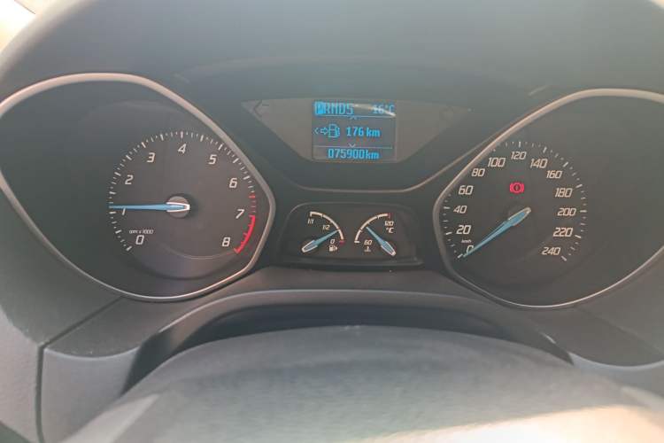 Used Ford Focus 2012 Sedan 1.6L Automatic Fashion Edition
