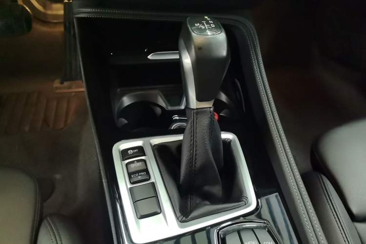 Used BMW 1 Series 2018 Facelifted 118i Sport Edition Gear Lever