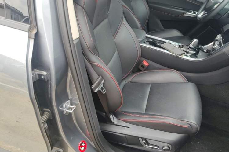 Used Lynk & Co 01 2019 2.0T Two-Wheel Drive Zhaopu Version China VI Standard
