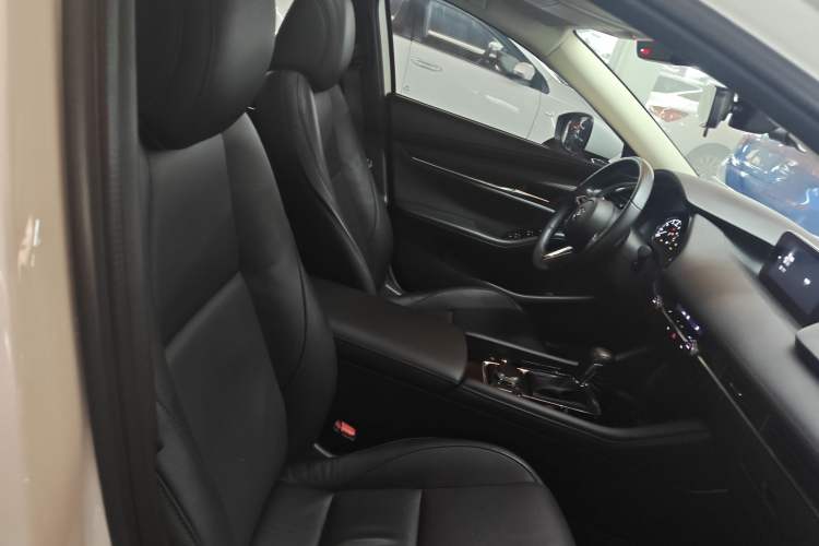 Used Mazda 3 Axela 2020 2.0L Automatic Zhiya Edition Right Front Seat