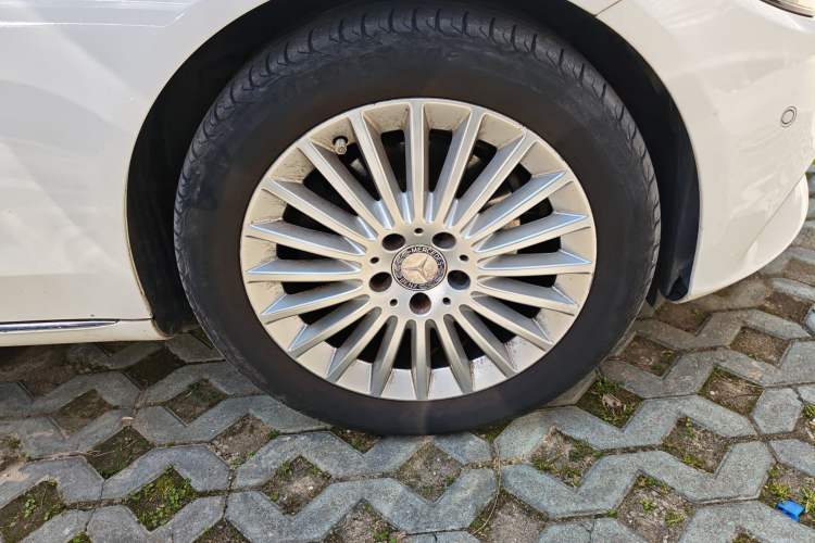 Used Mercedes-Benz C-Class 2015 C 200 L