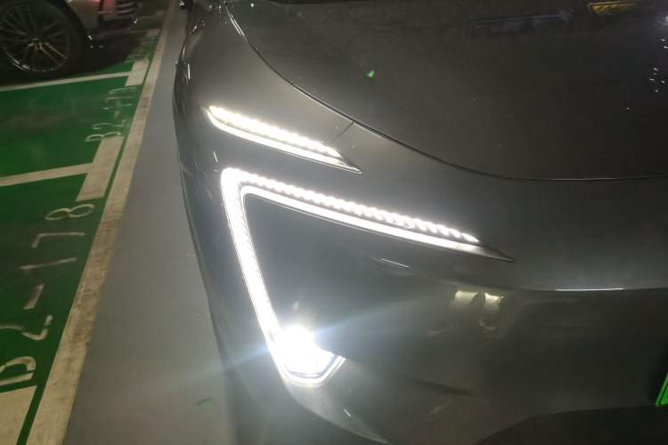 Used Avatr 11 2023 HarmonyOS Version Smart Enjoyment Upgrade Model 90-Degree Rear-Wheel Drive Edition
