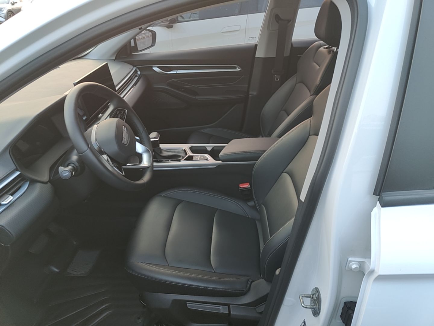 Geely Auto Emgrand 2026 Model 4th Generation 4 Millionth Anniversary Edition 1.5L CVT Overdrive Edition — снимка 17
