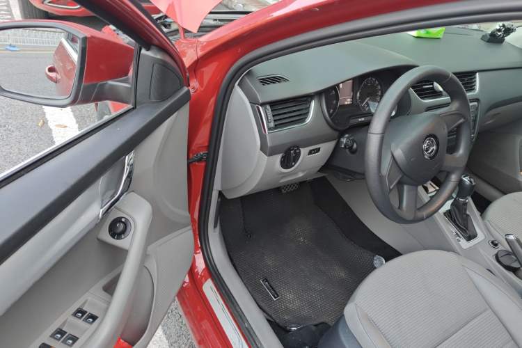 Used Skoda Octavia 2015 1.6L Automatic Yijie Edition