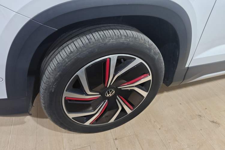 Used Volkswagen Tharu 2024 300TSI Two-Wheel-Drive Moon Luxury Edition