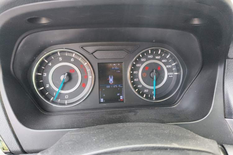 Used Soueast A5 Wing Dance 2019 1.5L Manual Luxury Version China V Standard