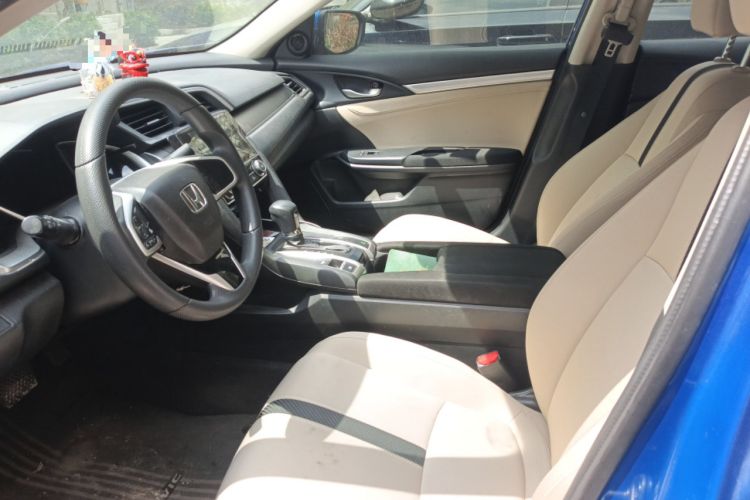 Used Honda Civic 2016 220TURBO CVT Luxury Edition Left Front Seat