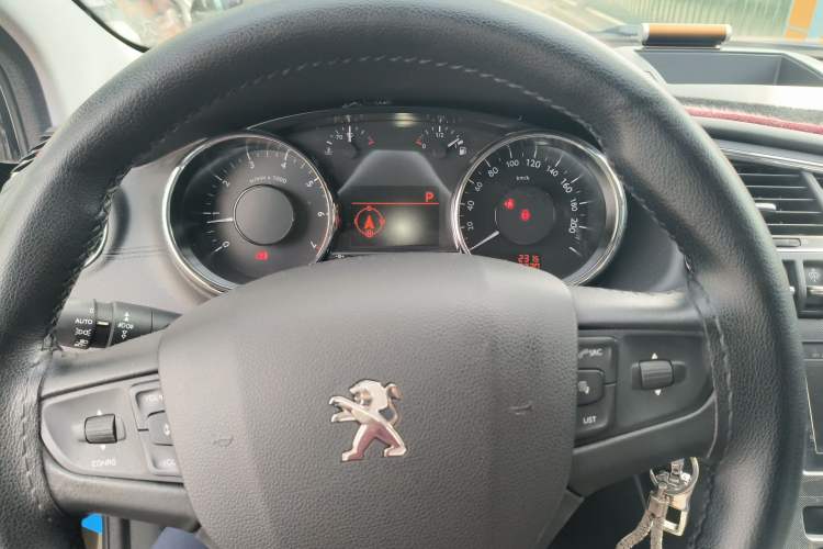 Used Peugeot 3008 2016 1.6THP Automatic Prestige Edition Instrument Cluster