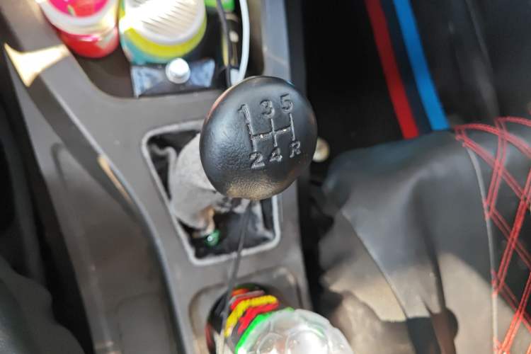 Used Wuling Rongguang V 2018 1.5L Standard Version
