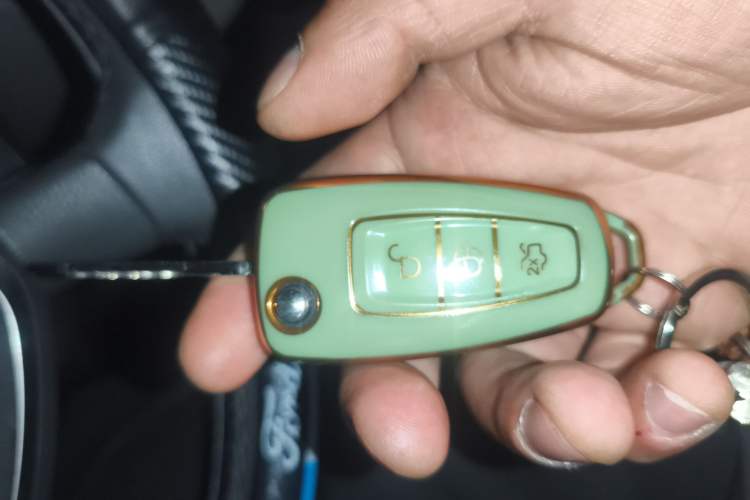 Used Ford Focus 2012 Sedan 1.6L Automatic Fashion Edition Vehicle Key