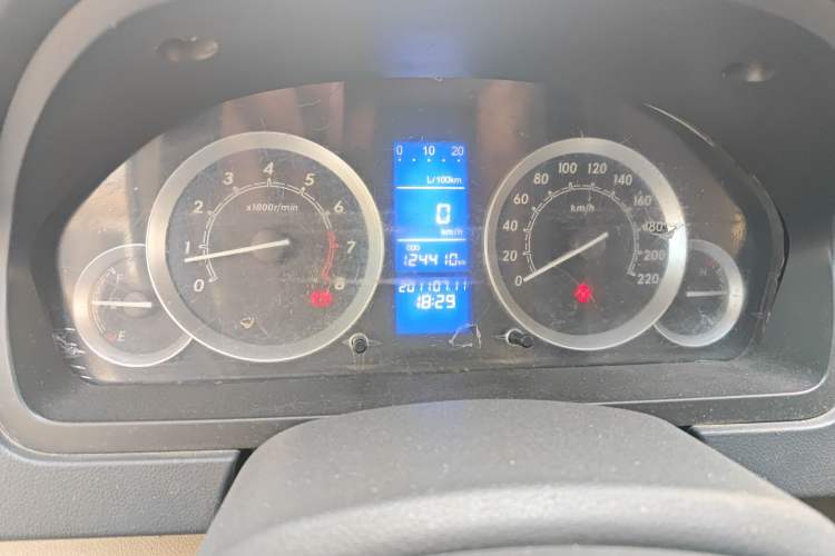 Used BAIC E Series 2013 Sedan 1.3L Manual Special Offer Edition
