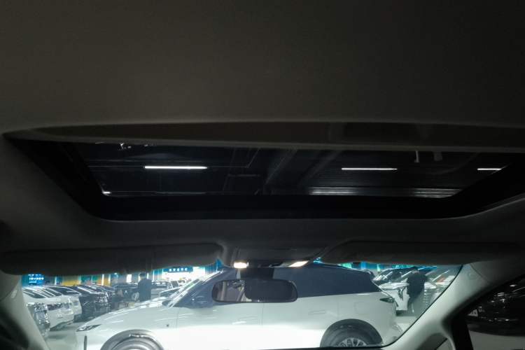 Used Honda Elysion 2019 2.0L Hybrid Luxury Edition
