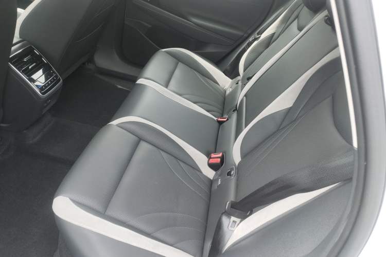 Used Volkswagen ID.7 VIZZION 2024 PRO Model Left Rear Seat