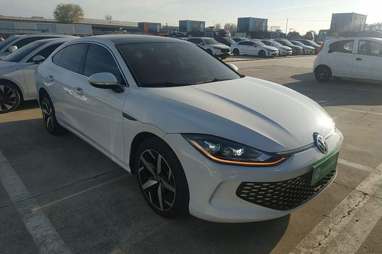 Used Volkswagen Lamando 2022 Lavida L 280TSI DSG Cool & Spicy Edition Front Right 45 Deg