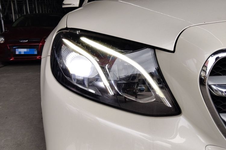 Used Mercedes-Benz E-Class 2019 Restyled E 300 L Sporty and Stylish Edition Right Front Headlight