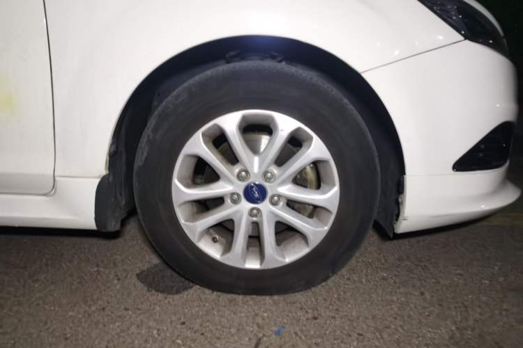 Used Ford Focus 2013 Hatchback Classic 1.8L Automatic Base Model