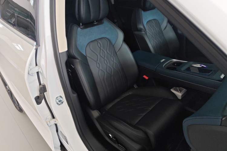 Used VOYAH FREE 2024 Ultra-Long Range Intelligent Driving Version Right Front Seat