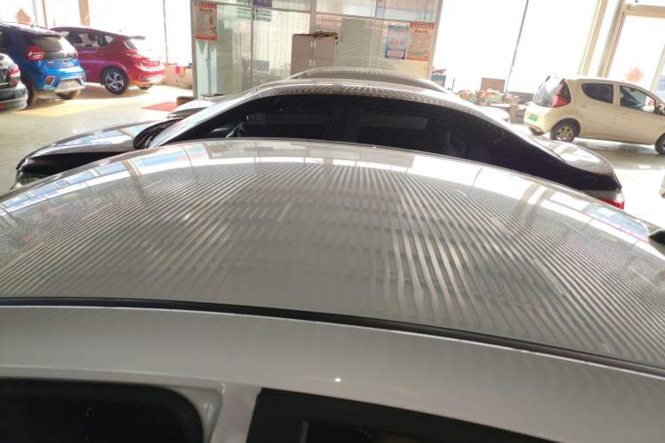 Used Hyundai Verna (older generation) 2020 1.4L Manual GL Refreshed Edition Roof