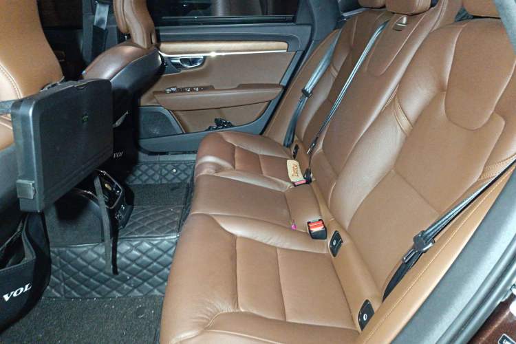 Used Volvo S90 2020 Facelift T5 Smart & Luxurious Edition