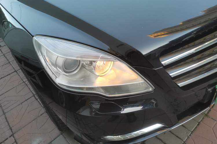 Used Mercedes-Benz R-Class 2011 R 350 L 4MATIC
